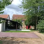 Holiday home Brouillon Maison De Famille, 4 Chambres, 10 Couchages, Piscine 1n Pb Nb *