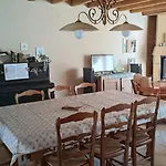 Brouillon Maison De Famille, 4 Chambres, 10 Couchages, Piscine 1n Pb Nb Holiday home