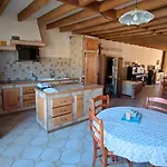 Holiday home Brouillon Maison De Famille, 4 Chambres, 10 Couchages, Piscine 1n Pb Nb