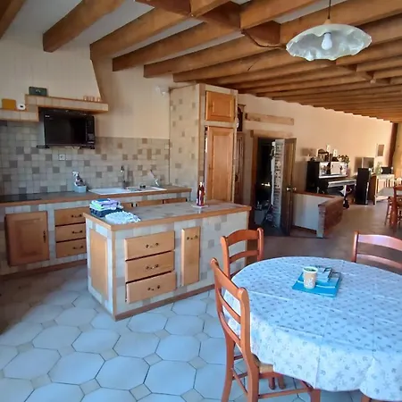 Feriehus Brouillon Maison De Famille, 4 Chambres, 10 Couchages, Piscine 1n Pb Nb